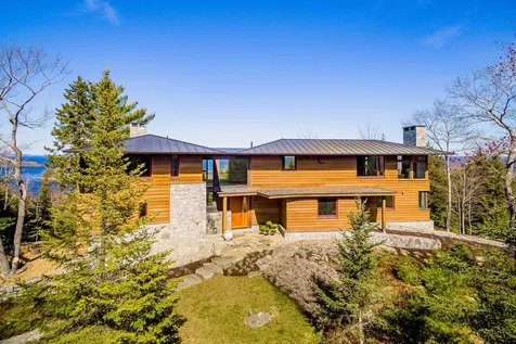10 Beacon Avenue Camden ME 04843