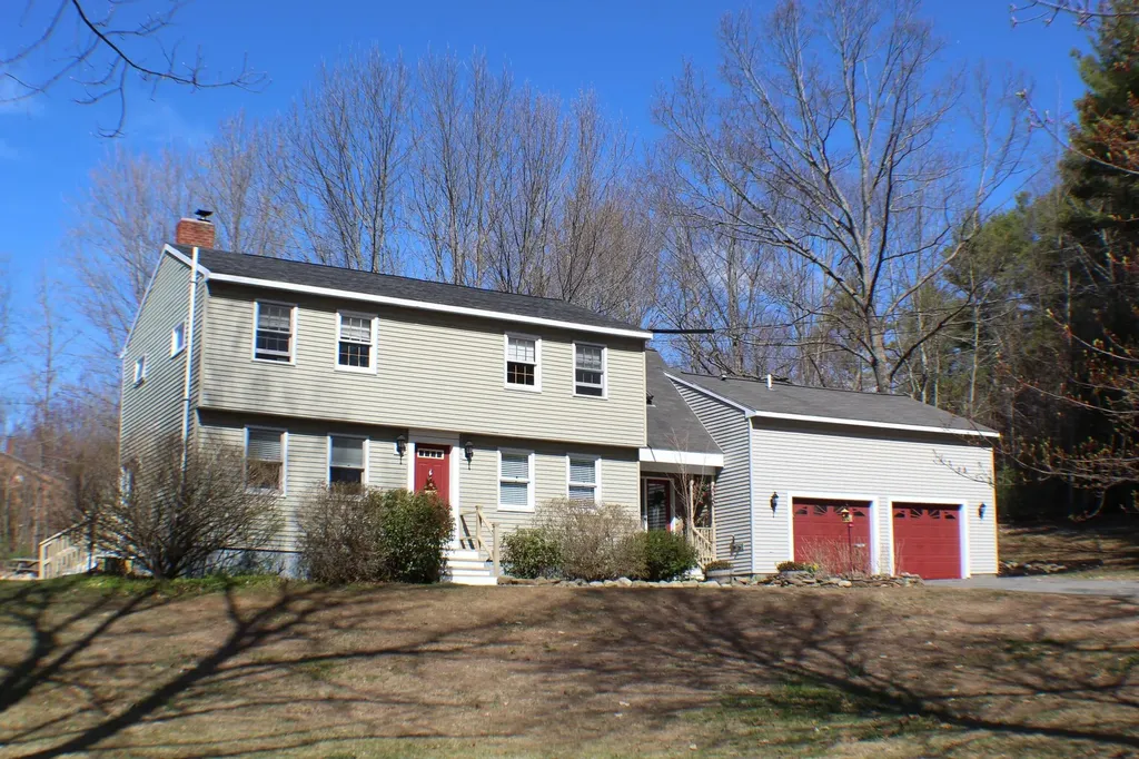 142 Blake Road Standish ME 04084