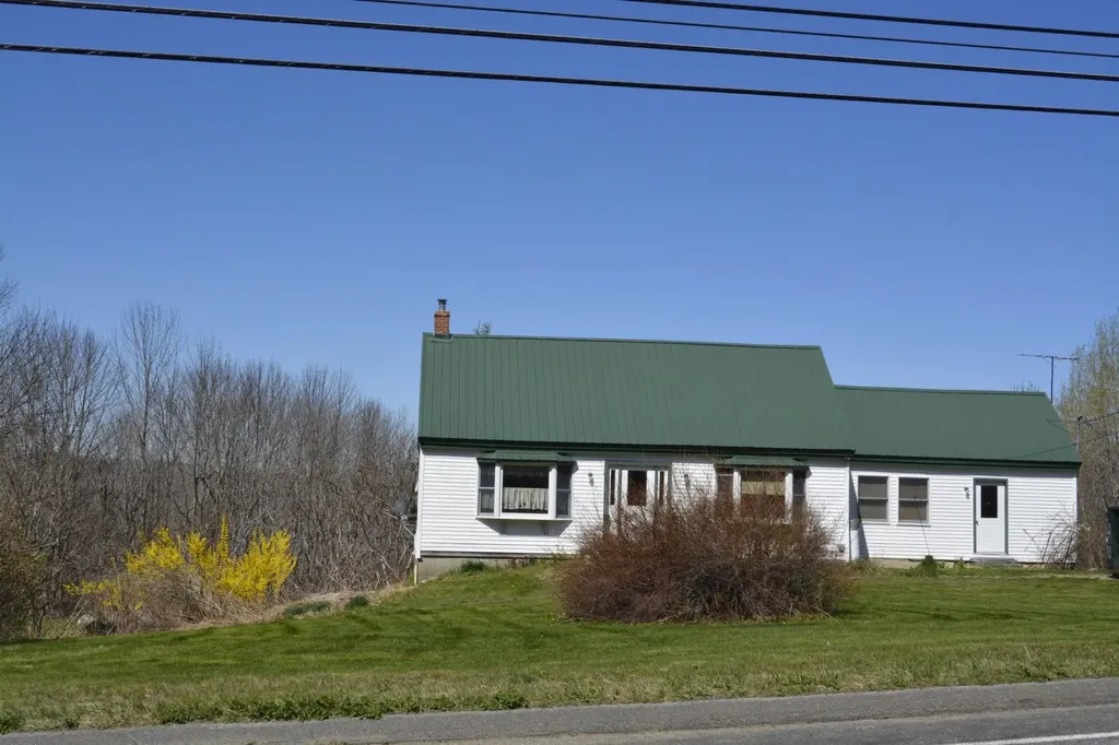 758 River Road Bucksport ME 04416