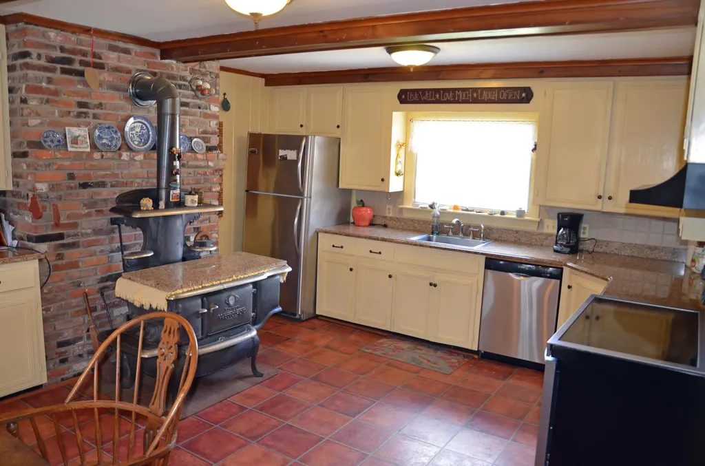 273 Dunn Road Norway ME 04268