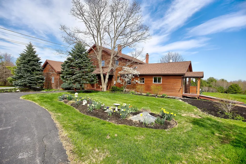 1681 Essex Street Bangor ME 04401