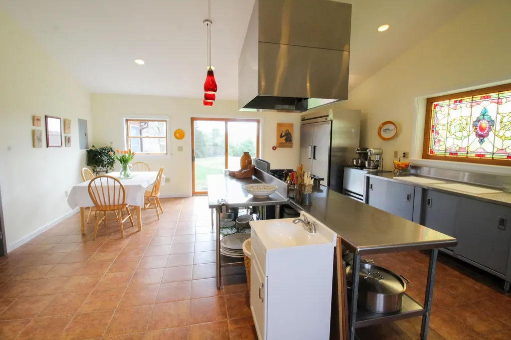 1681 Essex Street Bangor ME 04401