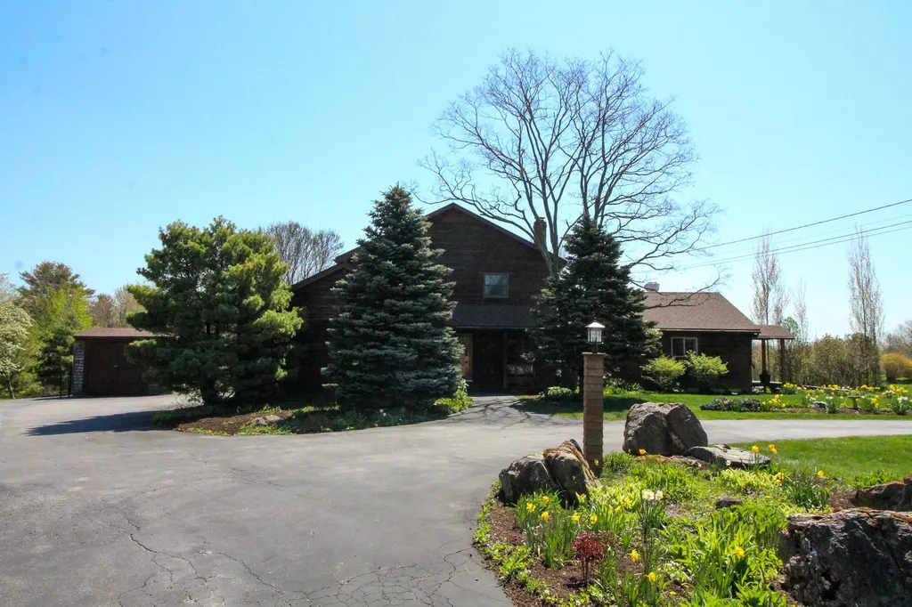 1681 Essex Street Bangor ME 04401