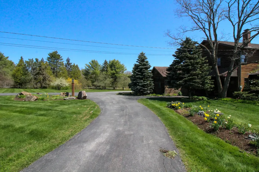 1681 Essex Street Bangor ME 04401