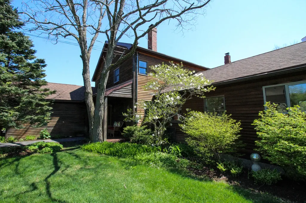 1681 Essex Street Bangor ME 04401
