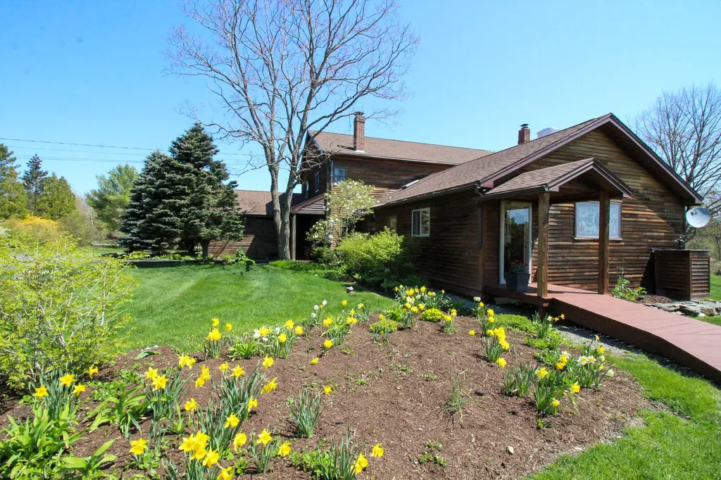 1681 Essex Street Bangor ME 04401