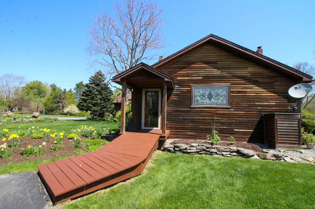1681 Essex Street Bangor ME 04401