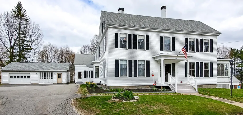 75 Brunswick Avenue Gardiner ME 04345