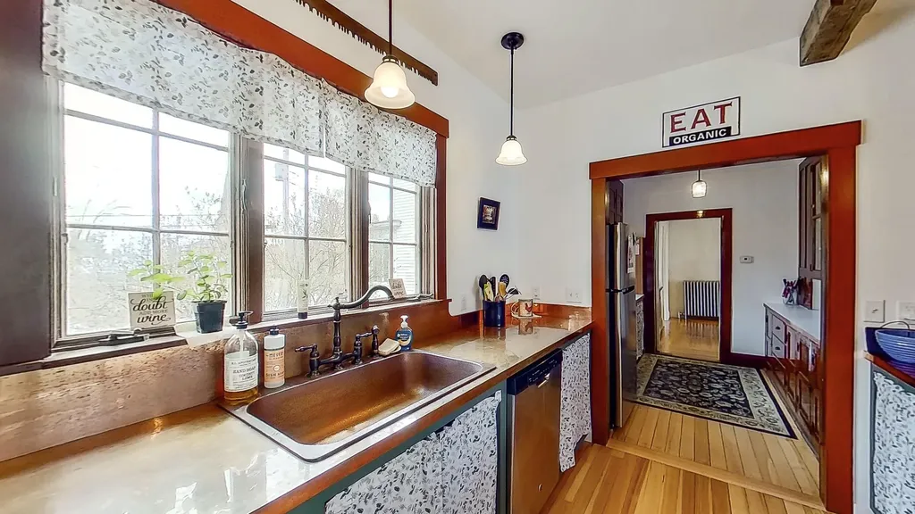 75 Brunswick Avenue Gardiner ME 04345