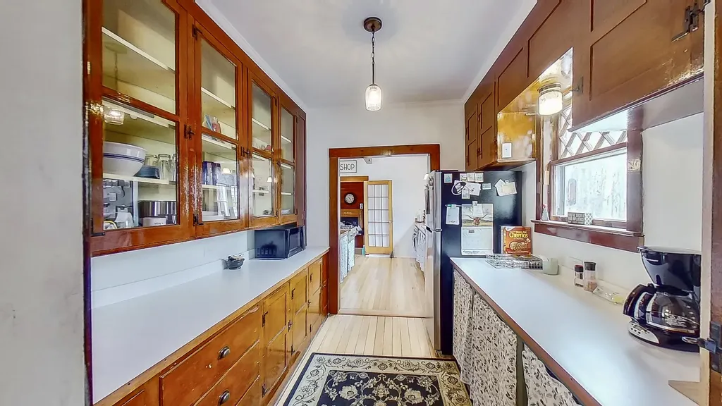 75 Brunswick Avenue Gardiner ME 04345