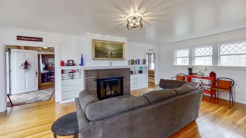 75 Brunswick Avenue Gardiner ME 04345