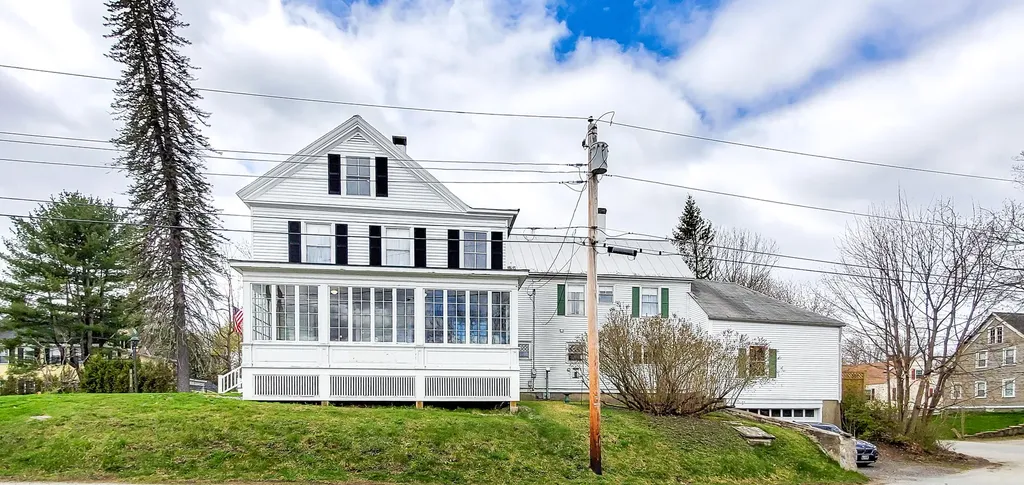 75 Brunswick Avenue Gardiner ME 04345