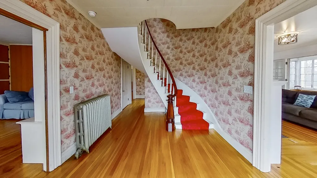 75 Brunswick Avenue Gardiner ME 04345