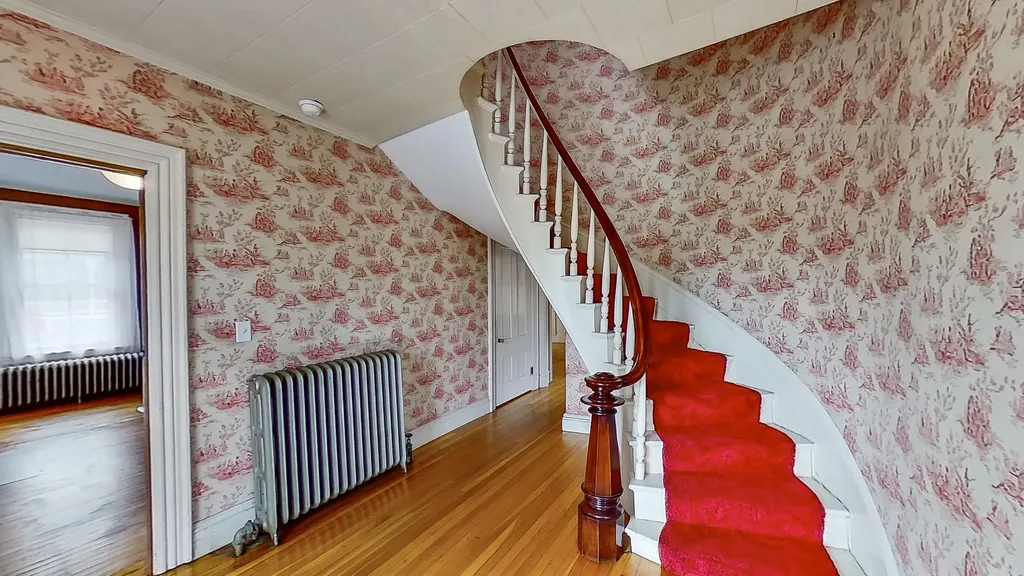 75 Brunswick Avenue Gardiner ME 04345