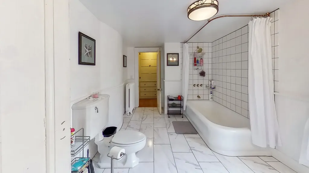 75 Brunswick Avenue Gardiner ME 04345