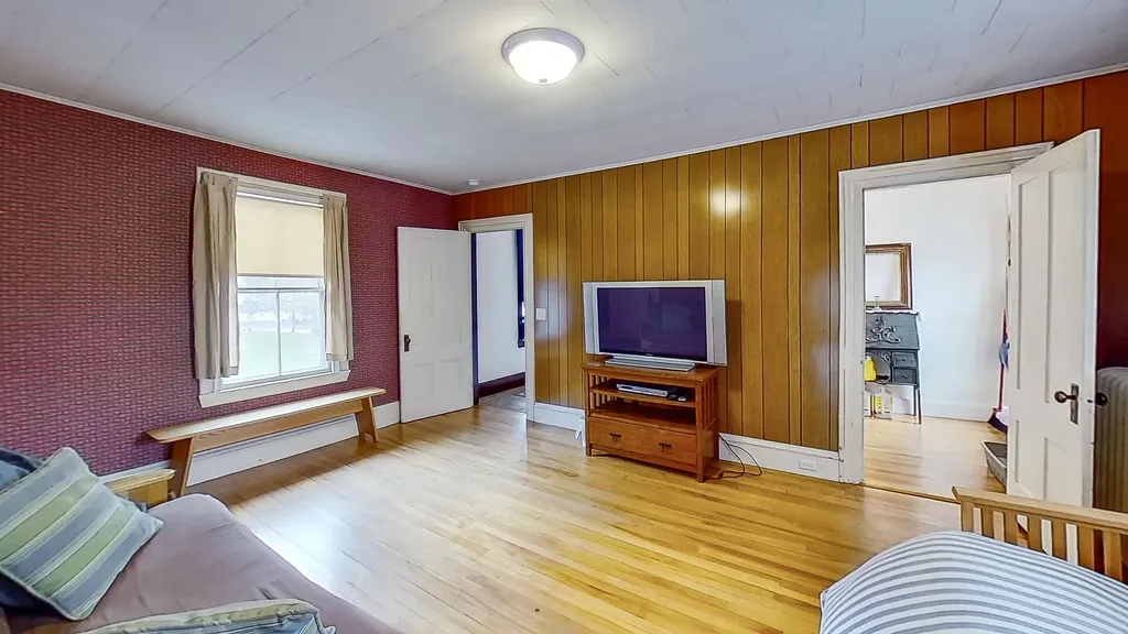 75 Brunswick Avenue Gardiner ME 04345