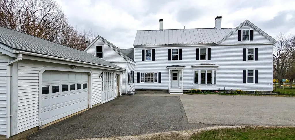 75 Brunswick Avenue Gardiner ME 04345