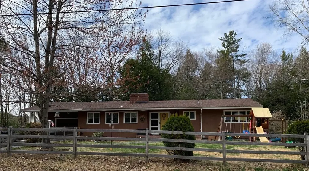 64 Strafford Avenue Rumford ME 04276