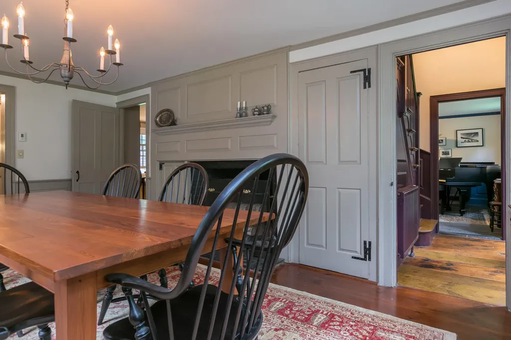 143 Brook Road Falmouth ME 04105