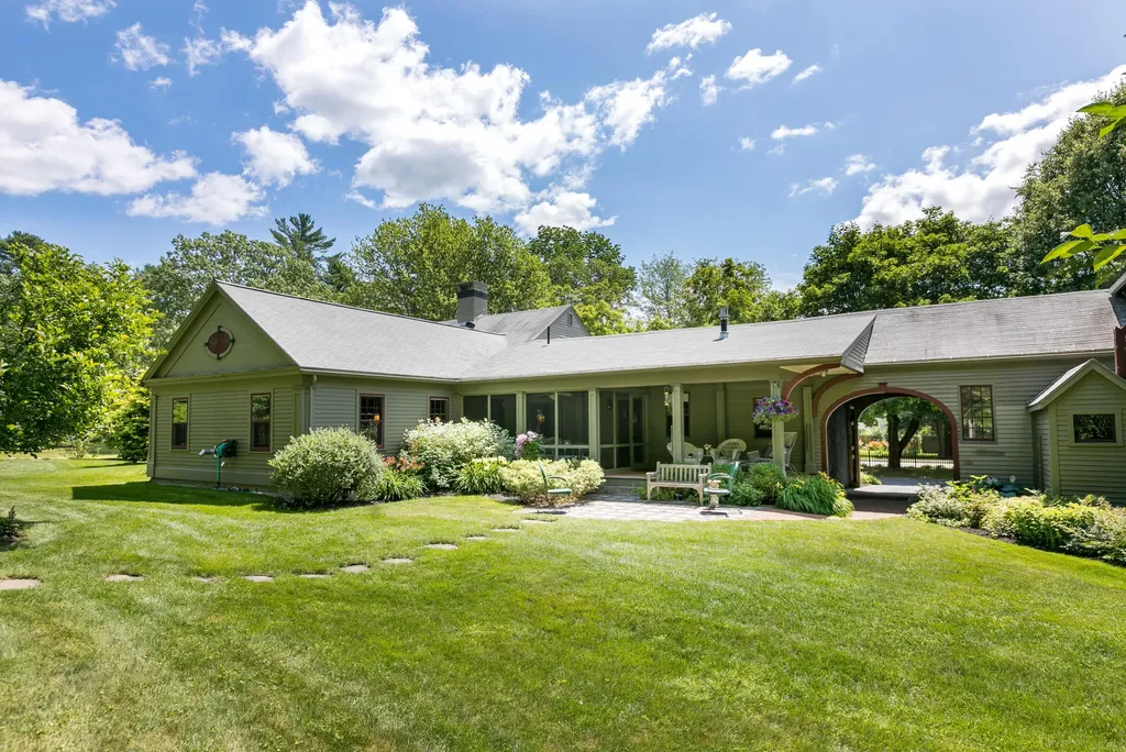 143 Brook Road Falmouth ME 04105