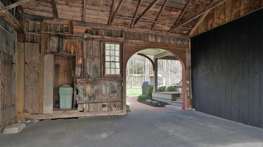 143 Brook Road Falmouth ME 04105