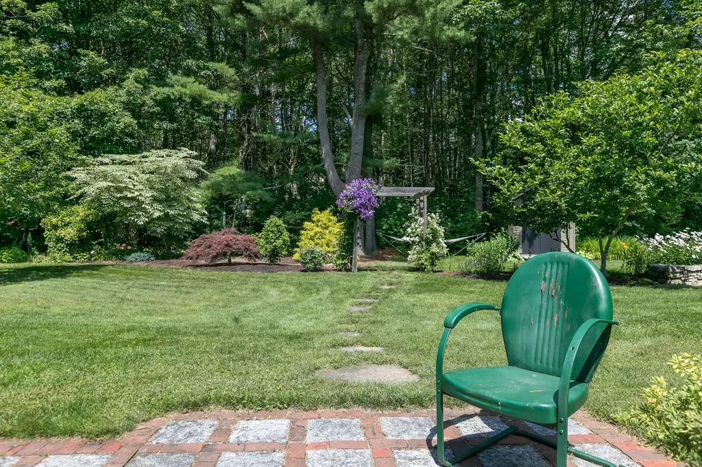 143 Brook Road Falmouth ME 04105
