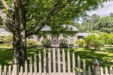 143 Brook Road Falmouth ME 04105