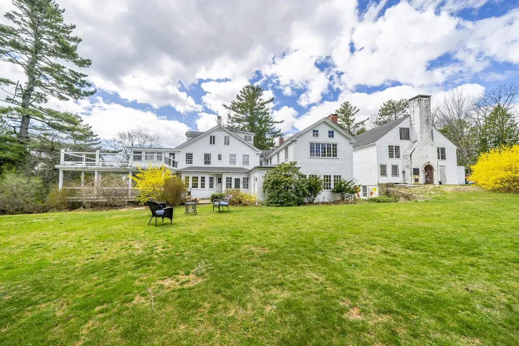 47 Saturday Cove Road Northport ME 04849