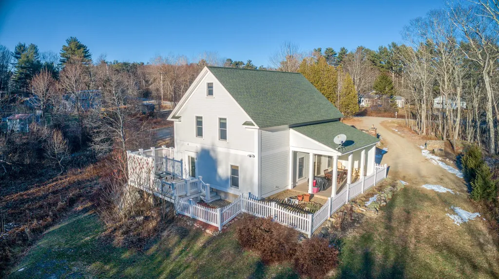 46-48 Bradford Road Wiscasset ME 04578
