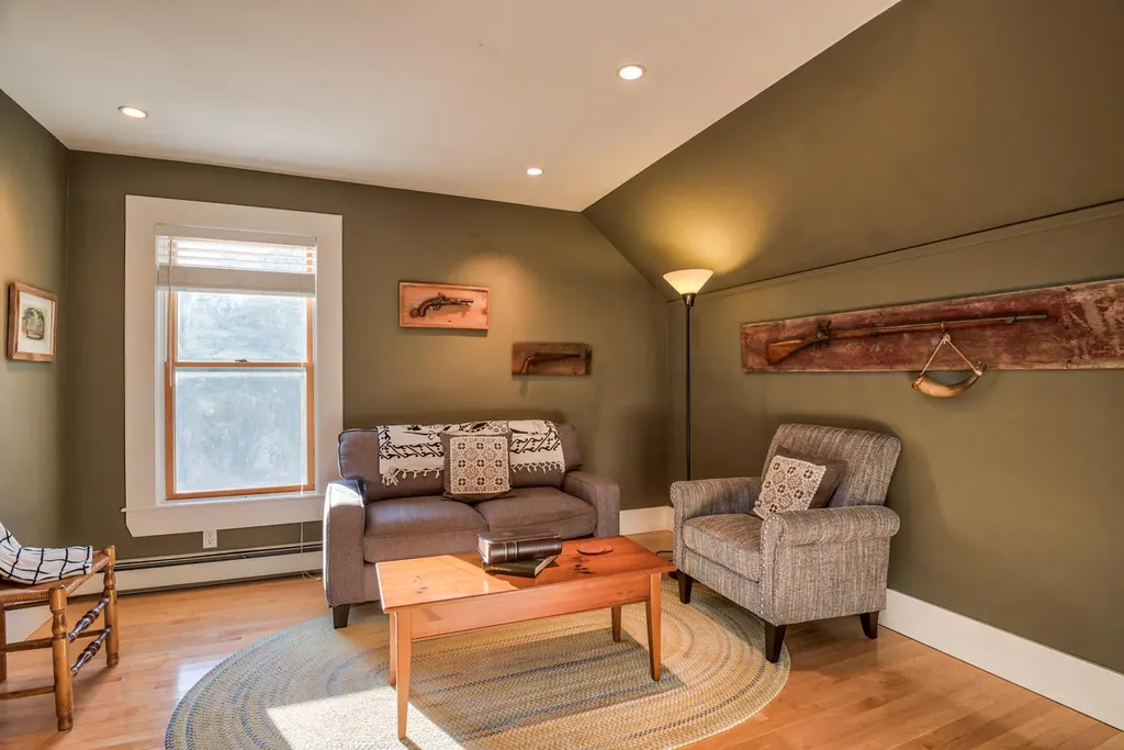 46-48 Bradford Road Wiscasset ME 04578
