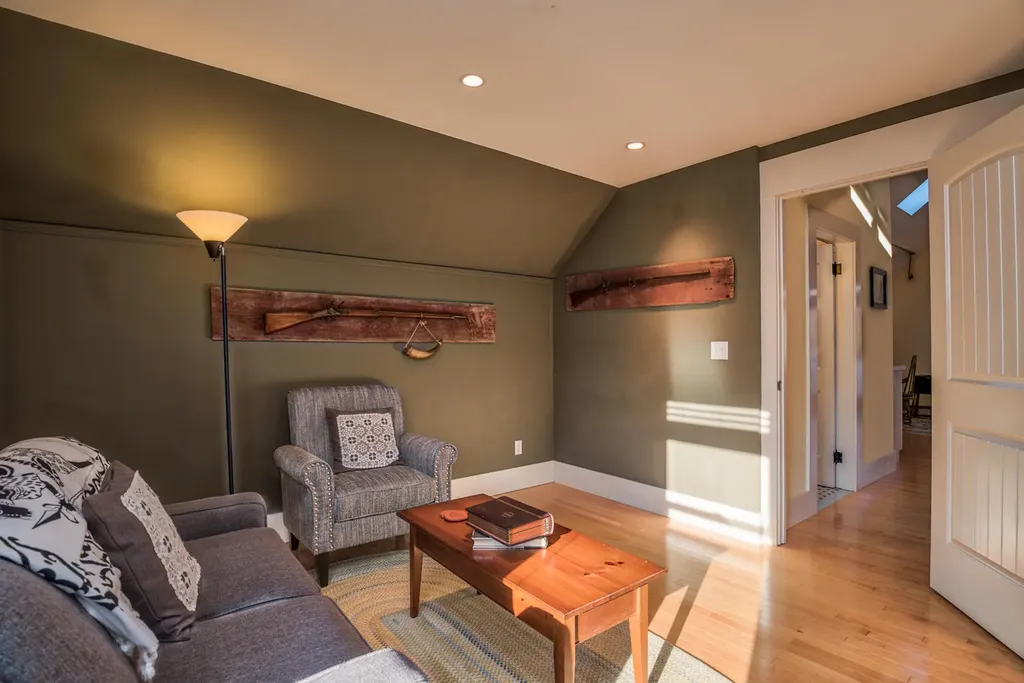 46-48 Bradford Road Wiscasset ME 04578