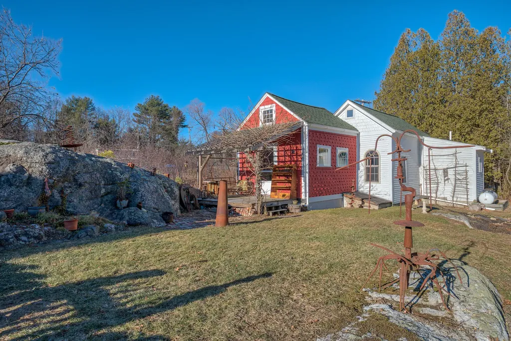46-48 Bradford Road Wiscasset ME 04578