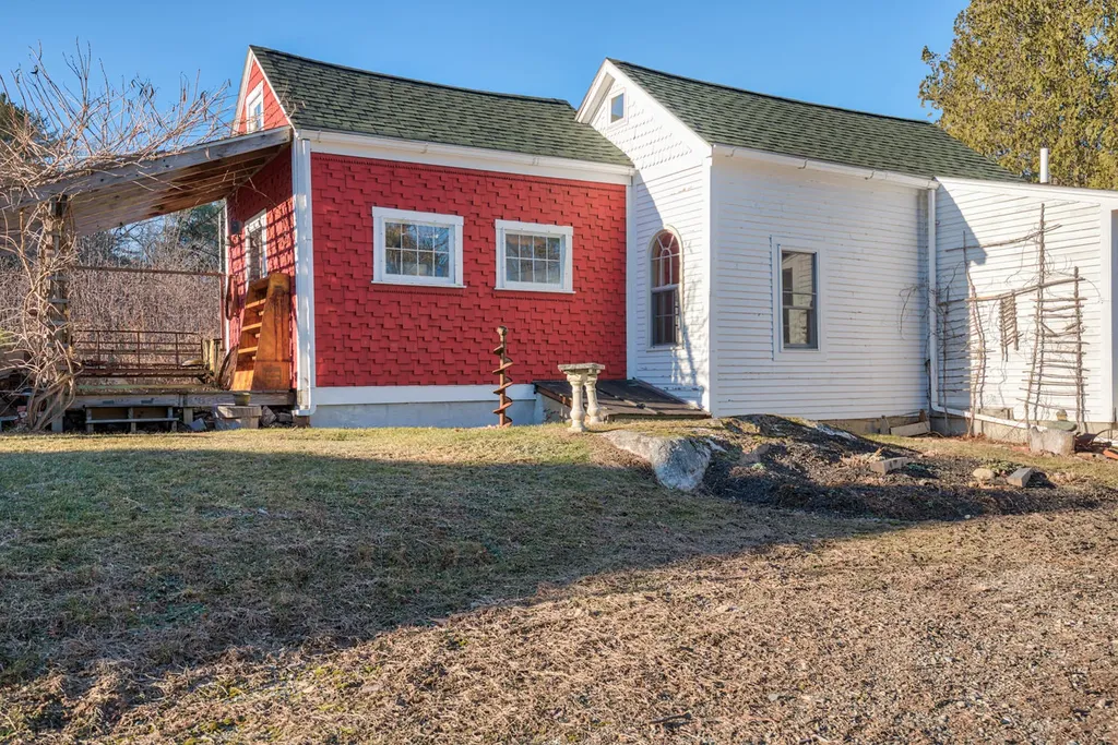 46-48 Bradford Road Wiscasset ME 04578