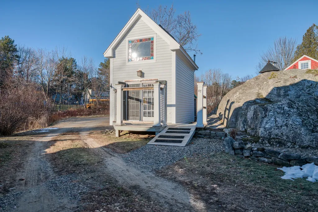 46-48 Bradford Road Wiscasset ME 04578
