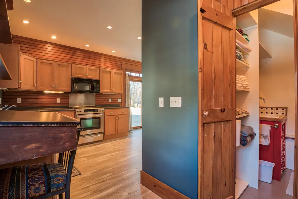 46-48 Bradford Road Wiscasset ME 04578