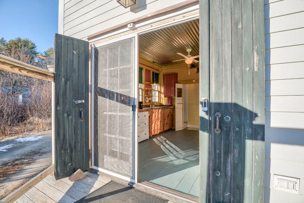 46-48 Bradford Road Wiscasset ME 04578