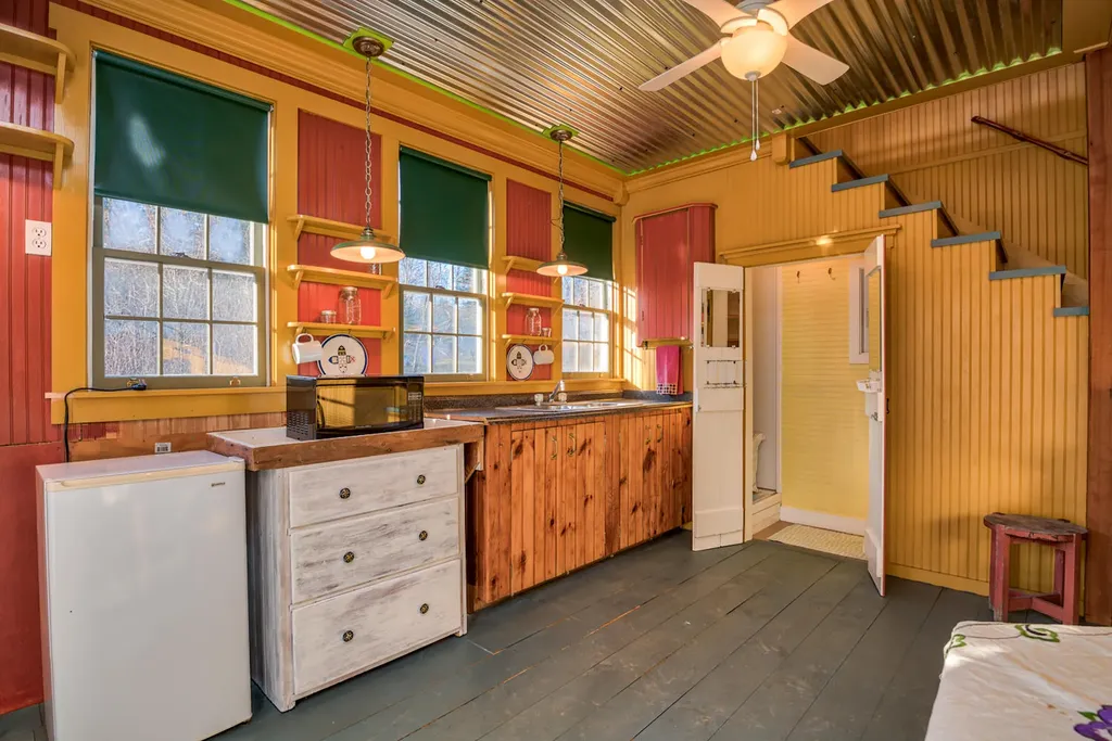 46-48 Bradford Road Wiscasset ME 04578