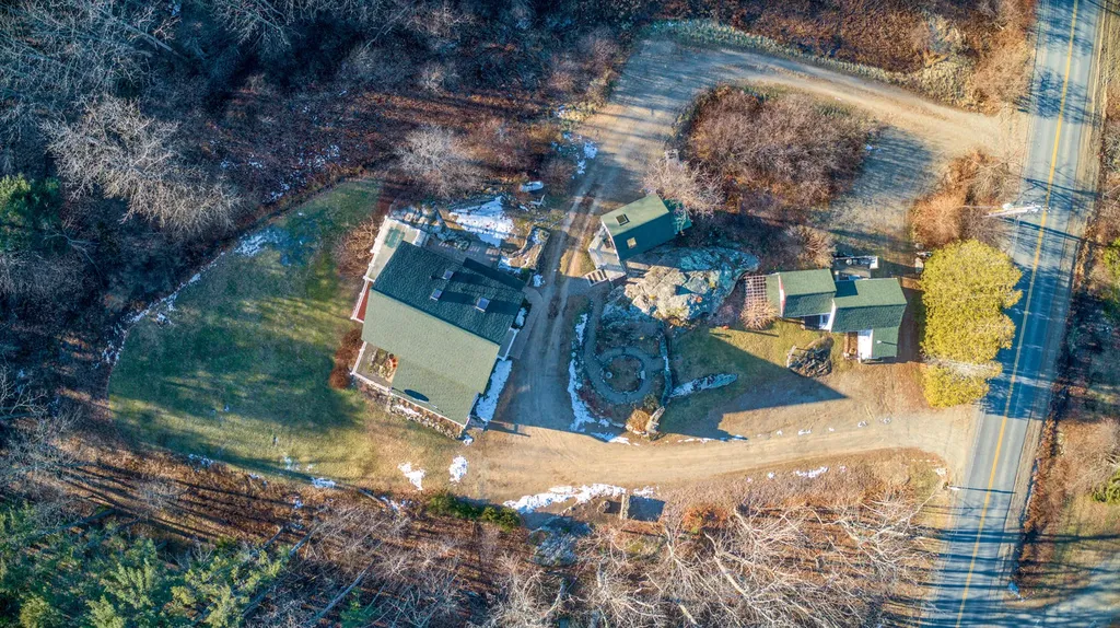 46-48 Bradford Road Wiscasset ME 04578