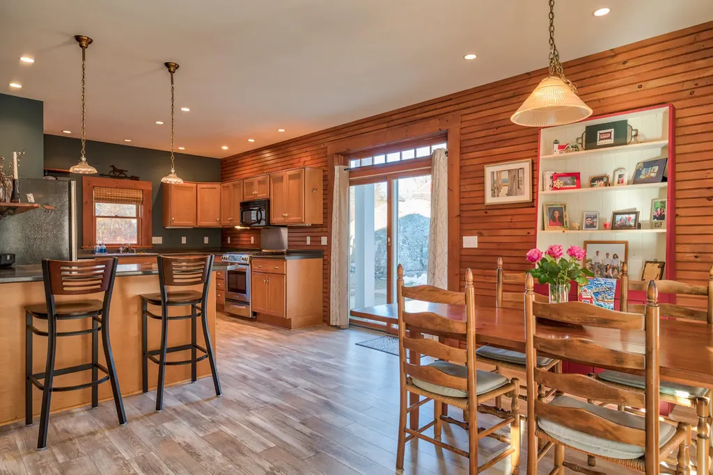 46-48 Bradford Road Wiscasset ME 04578