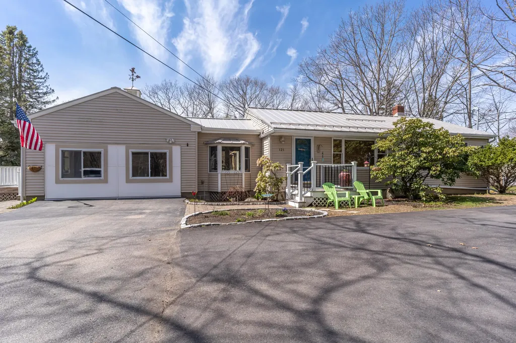 121 Dennett Road Kittery ME 03904