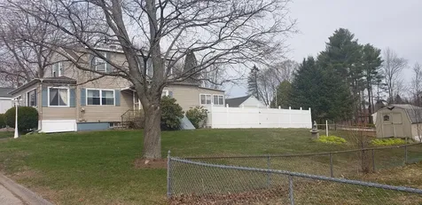 22 Louise Street Auburn ME 04210