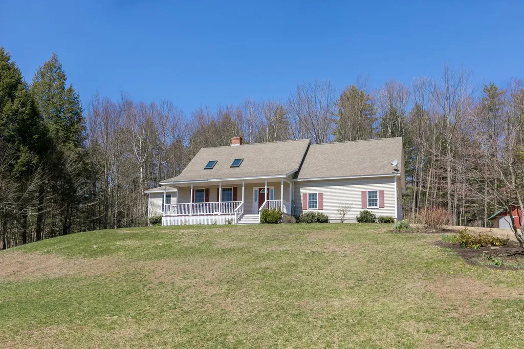 70 White Oak Lane Alfred ME 04002