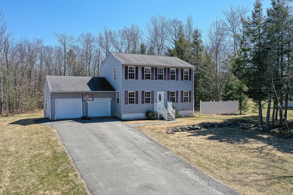 41 Hardwood Drive Hermon ME 04401