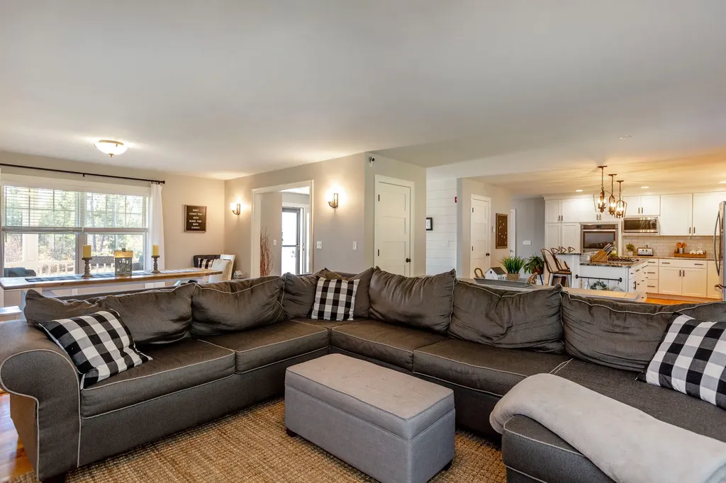 7 Flintlock Drive Windham ME 04062