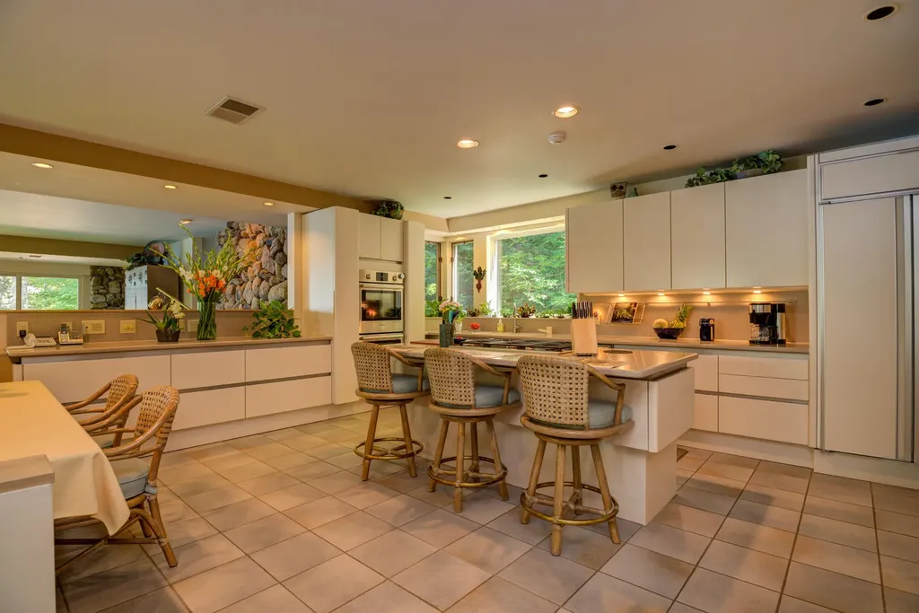 30 Woodland Shore Drive Naples ME 04055
