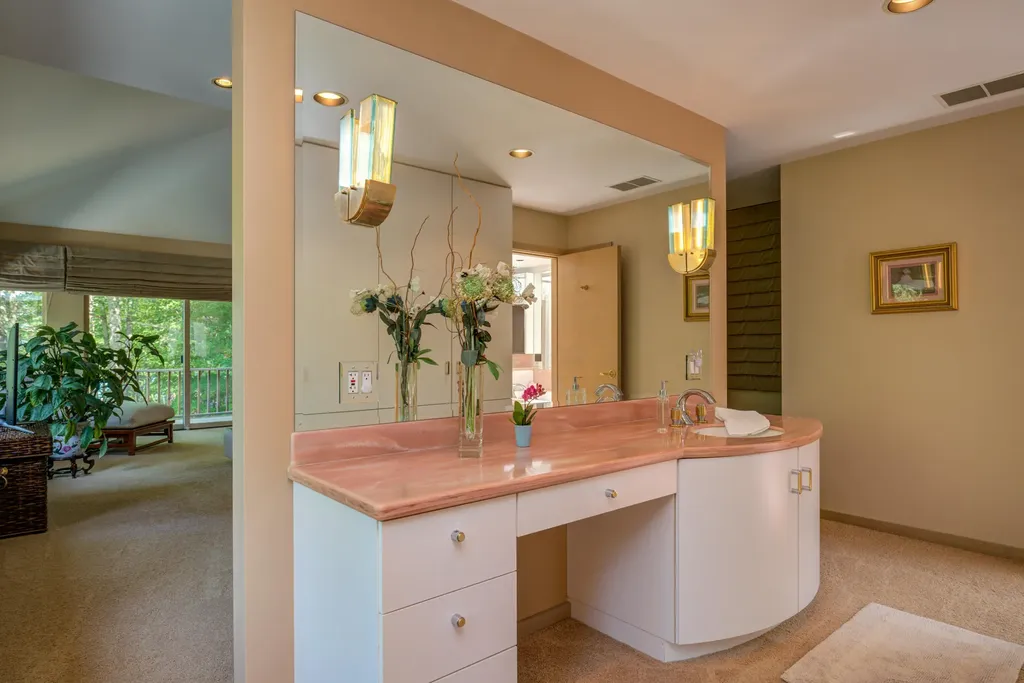 30 Woodland Shore Drive Naples ME 04055
