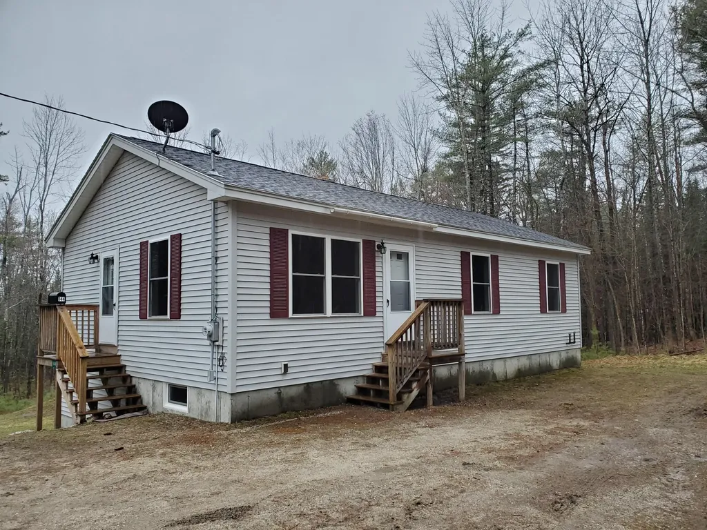 144 Ralph Richardson Road Norway ME 04268