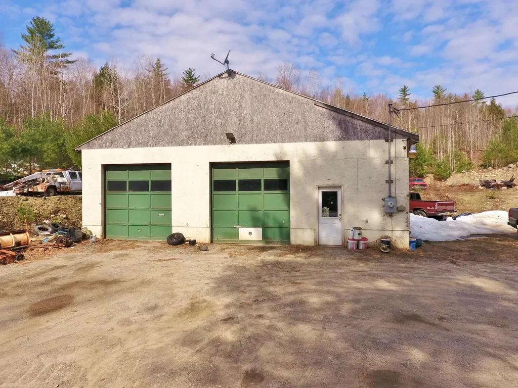 81 Swift River Road Mexico ME 04257