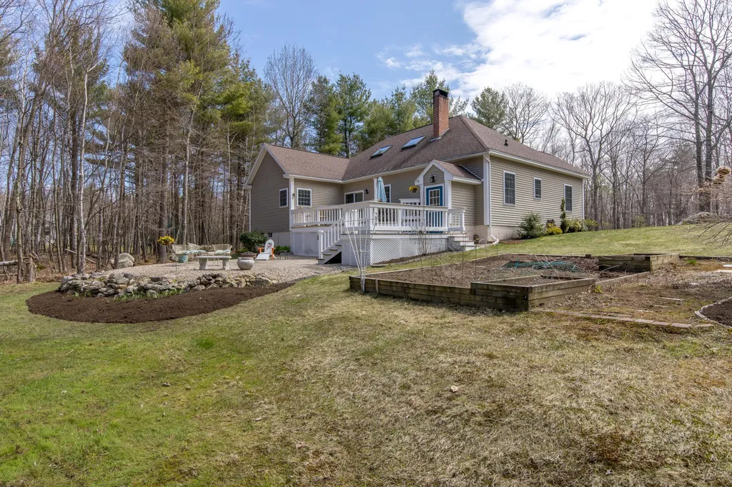 27 Winfield Lane Lyman ME 04002