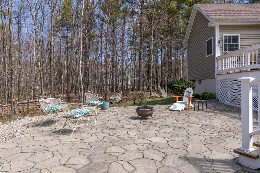27 Winfield Lane Lyman ME 04002